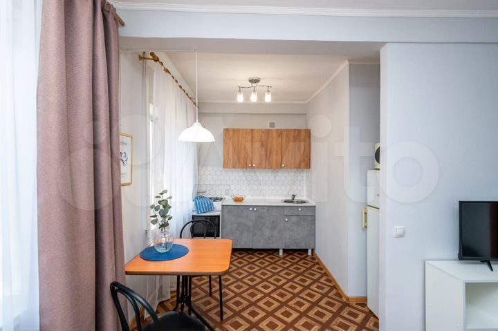 2-к. квартира, 70 м², 1/5 эт.