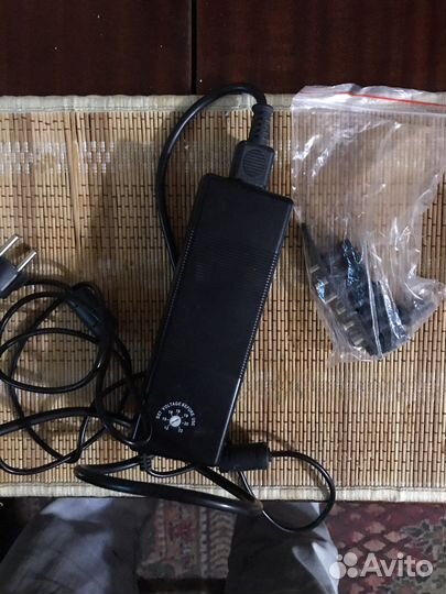 Универсальный блок питания для ноутбука