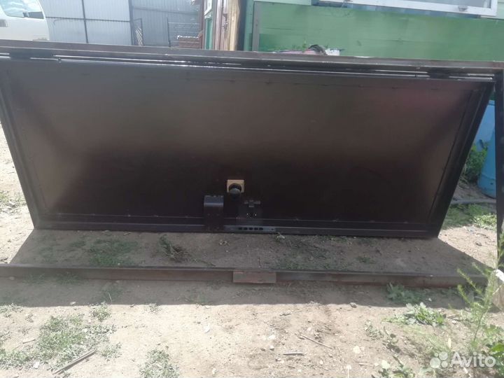 Металлическая дверь бу