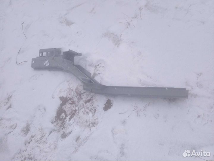 Лонжерон Лада Веста передний правый