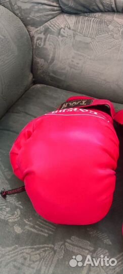 Боксерские перчатки 10 oz и 12 oz