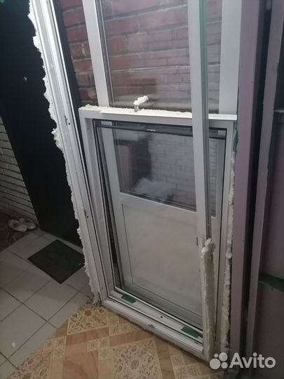 Балконная дверь с окном