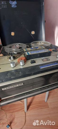 Катушечный магнитофон Сатурн 201