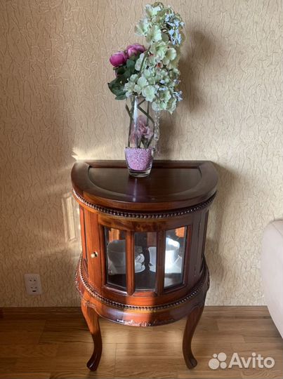 Чайный самоварный столик буфет