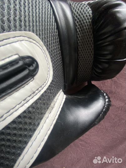 Боксерские перчатки everlast 14oz