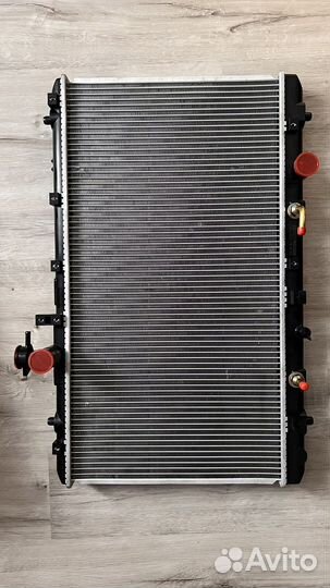 Радиатор охлаждения Suzuki SX4 1.6 AT