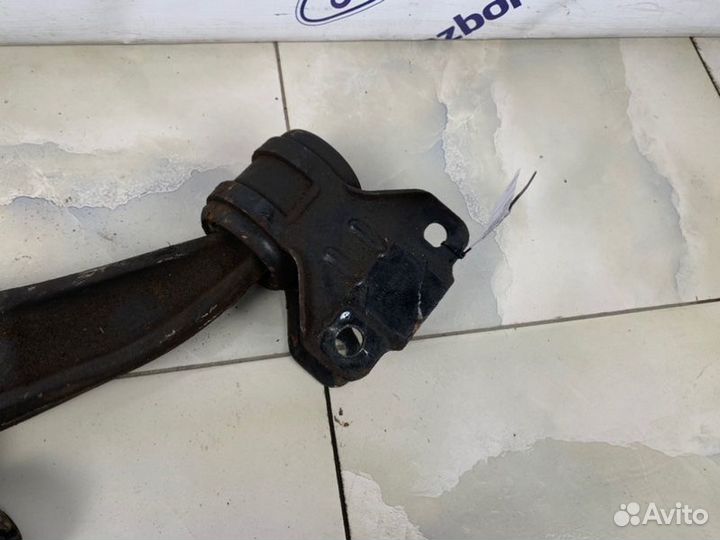 Рычаг передней подвески правый Ford Focus 3 CB8