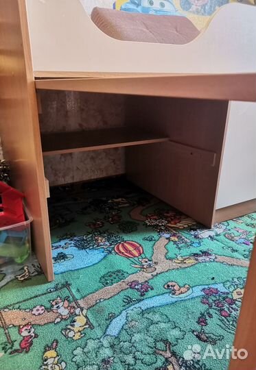 Детская кровать чердак со столом