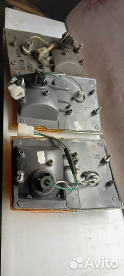 Фонари задние Toyota Hiace