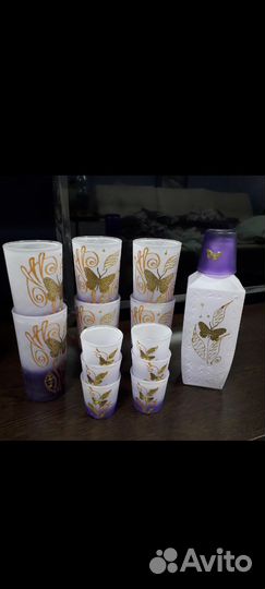 Два набора графин, рюмки, стаканы