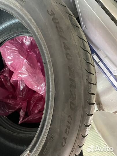 Pirelli P Zero 275/45 R20 и 305/40 R20