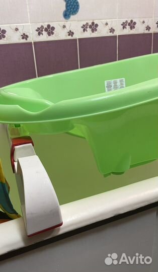 Ванночка для купания с горкой и термометром