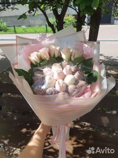 Клубника в шоколаде букет