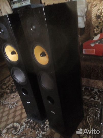 Мощные напольники Marshall Pershing-F2