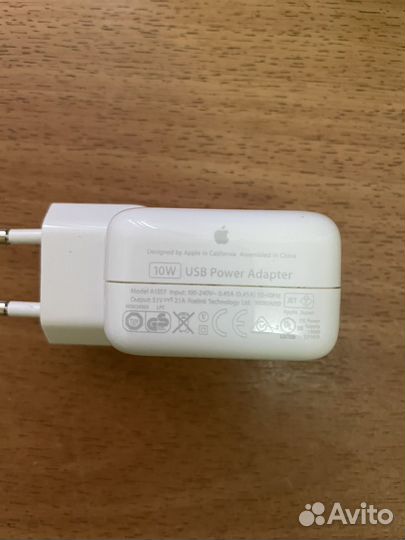 Зарядное устройство на iPhone. iPad