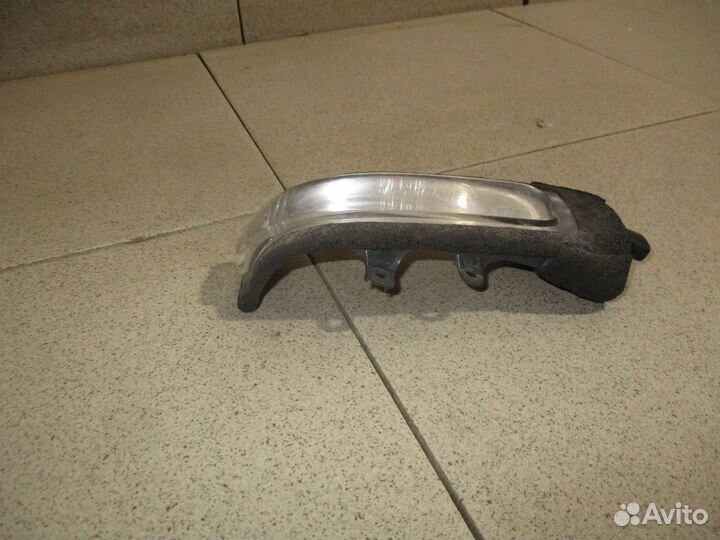 Повторитель в зеркало Toyota RAV4 (XA30)