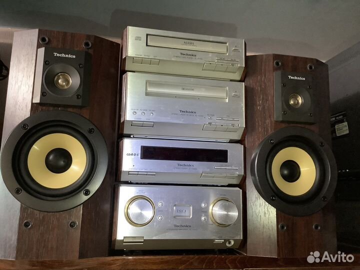 Музыкальный центр Technics-HD560