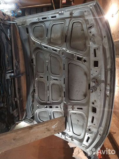 Капот део нексия