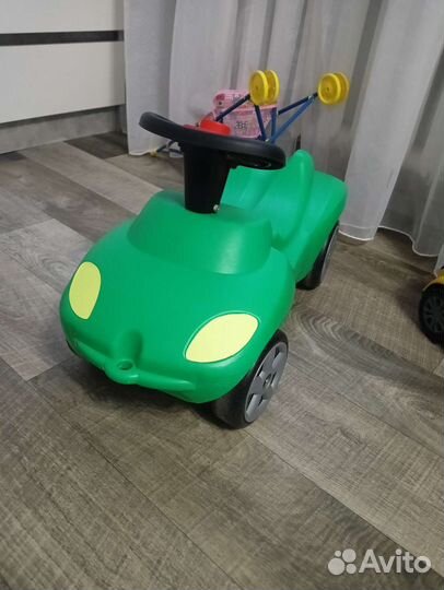Машинка каталка 1+