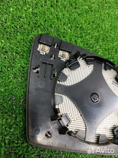 Зеркальный элемент левый Volkswagen Golf 7 CJZ