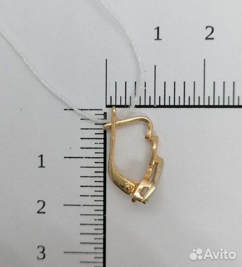 Золотые серьги с камнем