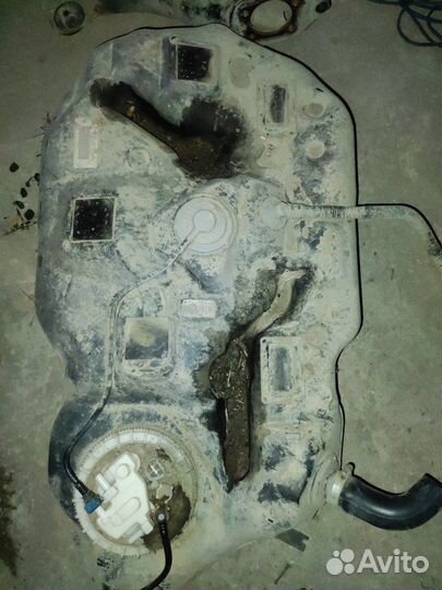 Бак топливный Toyota Prius хэтчбек III XW30 1.8