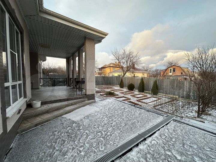 Дом 143 м² на участке 6 сот.