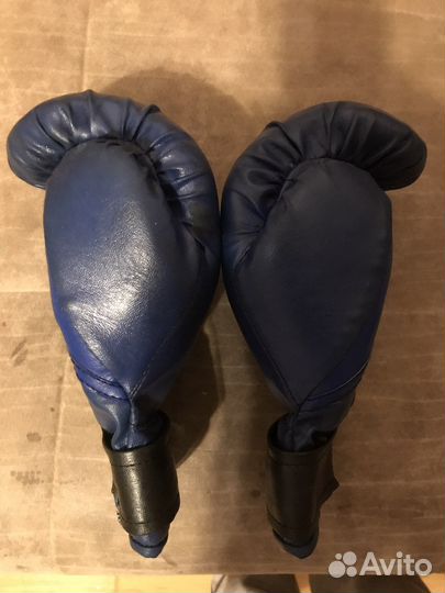 Боксерские перчатки