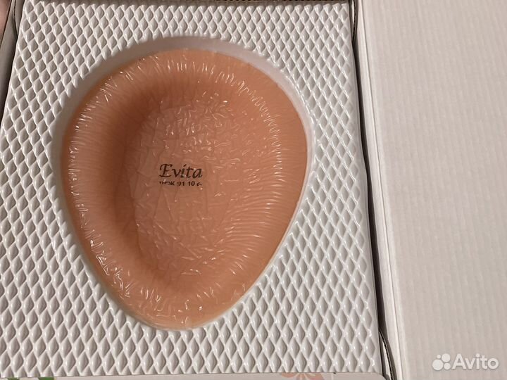 Протез молочной железы с размером 10