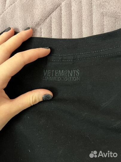 Футболка vetements main stream