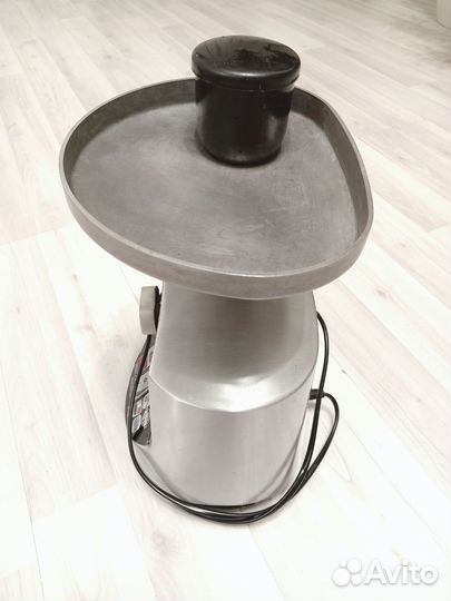 Электрическая мясорубка Kenwood Pro 1600