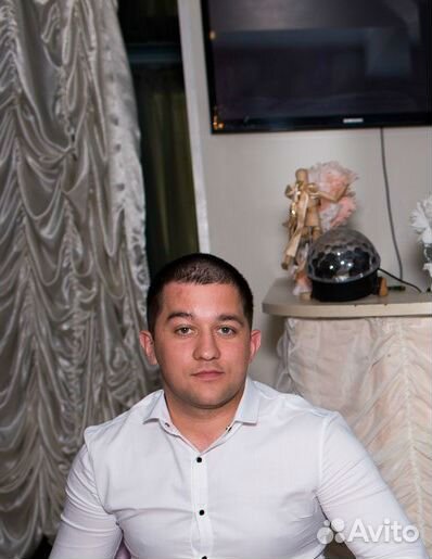 Водитель экспедитор на своём легковом автомобиле