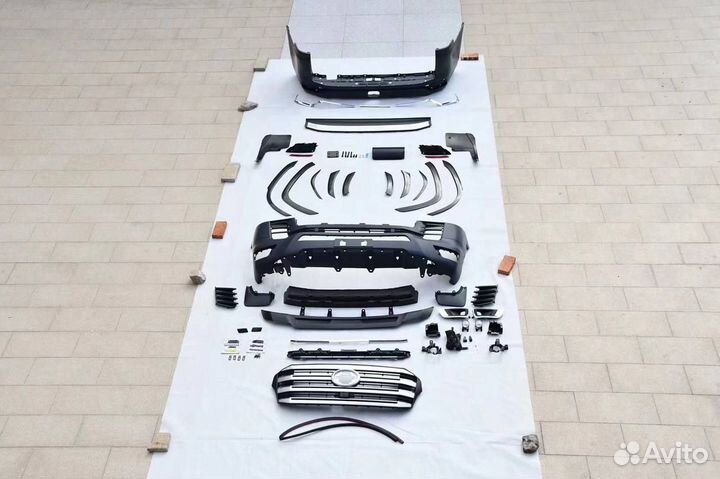 Land Cruiser 200 Комплект рестайлинга в 300 F8YG4
