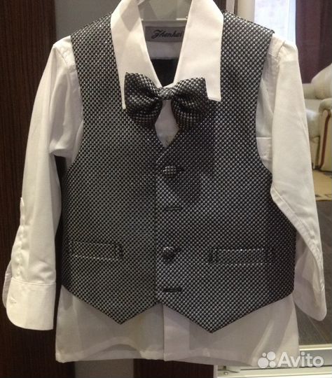 Костюм тройка