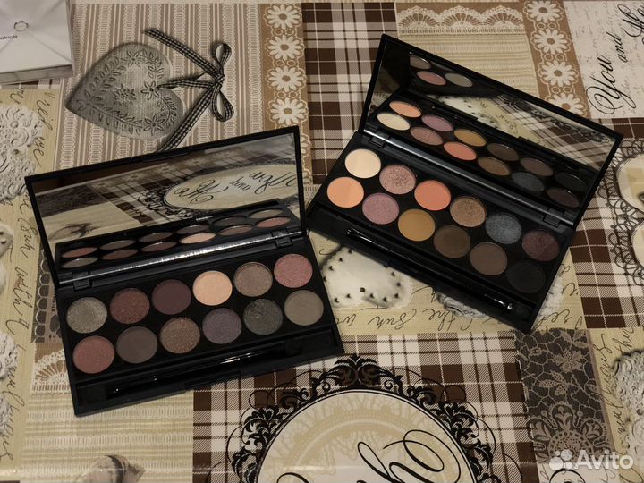 Палетки теней для глаз BH Cosmetics, Skeek,Essence