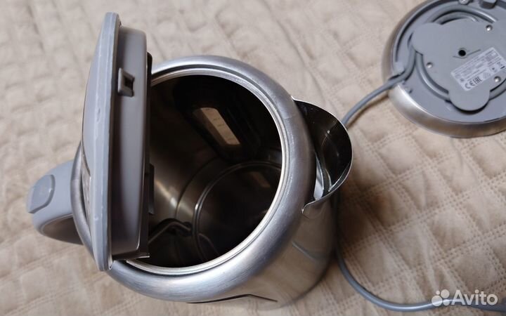 Чайник Bosch TWK 7901 2200 Вт 1.7 л