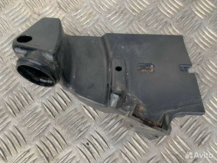 Воздухозаборник Audi A6 C5 (S6,RS6) 4.2 4B3903423