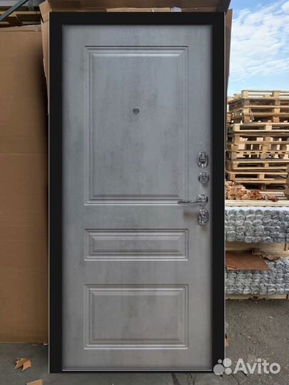 Дверь входная Лофт