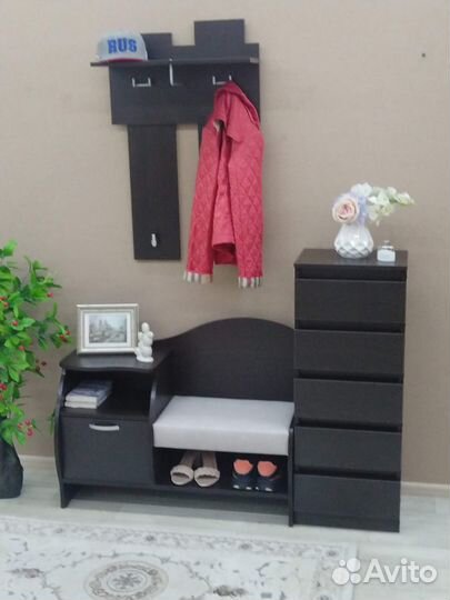 Тумбочка под обувь №5,новая