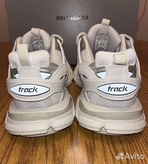 Balenciaga track 1