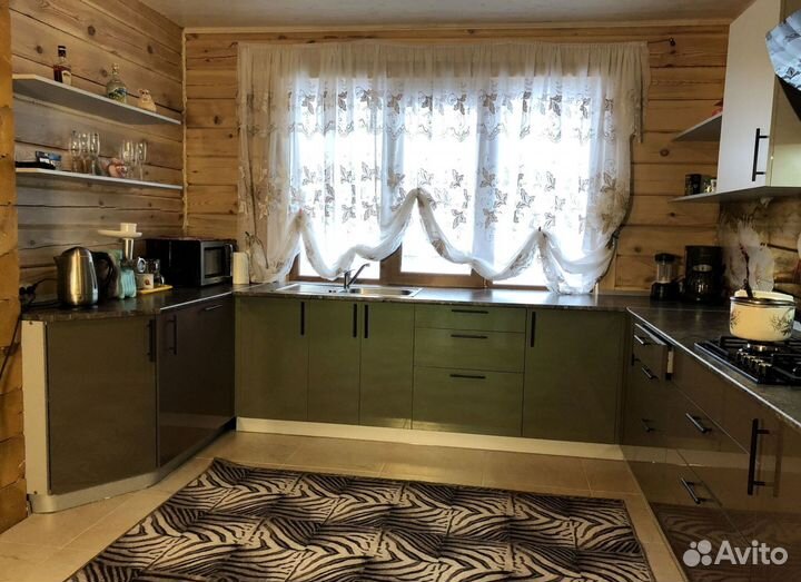 Кухонный гарнитур угловой в Ялте