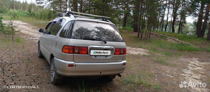 Toyota Ipsum 2.0 AT, 1998, 493 537 км