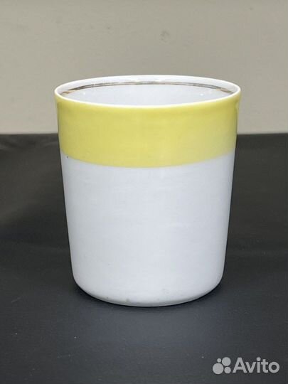 Стакан с жёлтым отводом 8 см Пролетарий