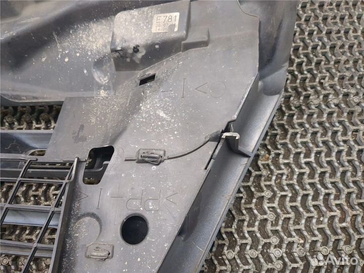 Решетка радиатора Renault Master 2010, 2013