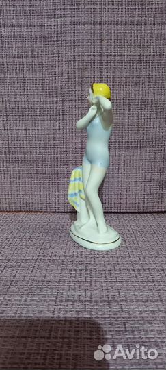 Статуэтк Юная пловчиха, лфз
