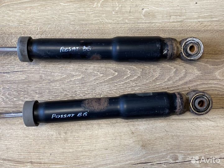 Volkswagen passat б6 задние амортизаторы