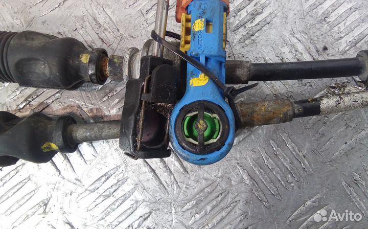 Трос кулисы кпп Toyota Auris 2007