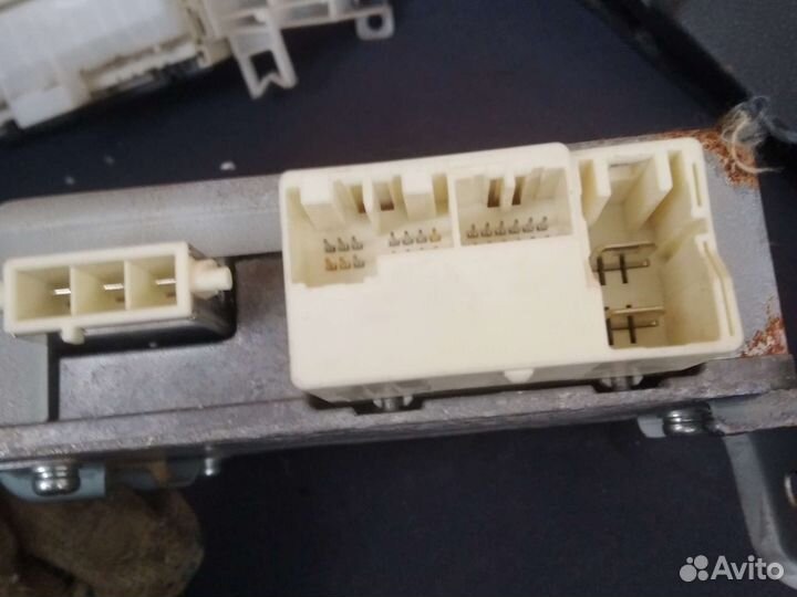 Блок управления эур Toyota Auris