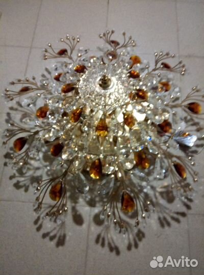 Люстры потолочные