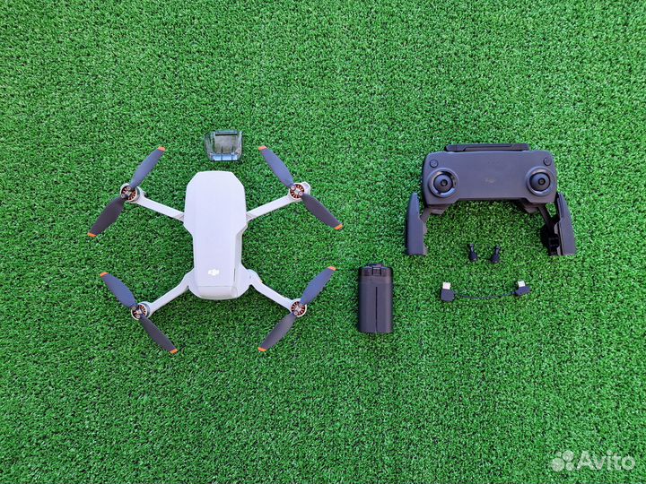 Квадрокоптер DJI Mini SE идеальное состояние